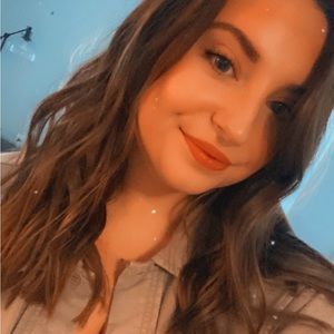 Meet your Posher, Lauren